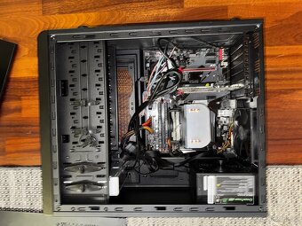 Výkonný PC / Workstation – i7-8700K, 32GB RAM - 4