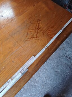 Dřevěný stůl - 4