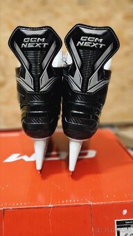 Brusle CCM Next 9R - 4