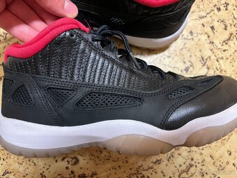 NIKE AIR JORDAN 11 RETRO LOW SPACE JAM - 4