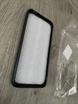 NOVÝ Moderní plastový kryt pro mobil HONOR 10 - 4