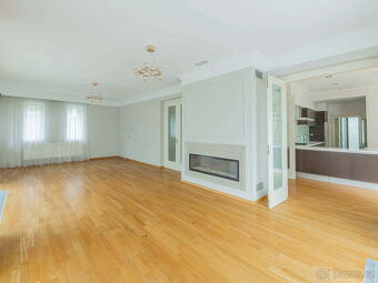 Exkluzivní vila 5+1, 348 m², bazén, sauna, pozemek 996 m², S - 4