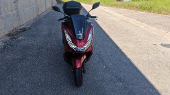 Honda PCX 125 , rok 2021 najeto 2861km. - 4