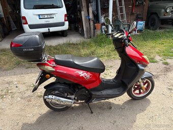 Skútr Keeway ARN 125 - 4