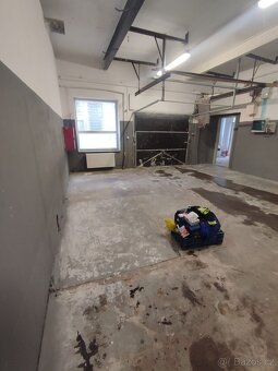 Pronajmu garáž v Chrasti - 4