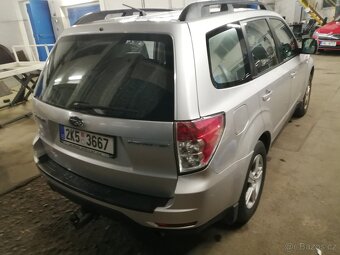 Subaru Forester 2,0 4x4 Automat 4 místa - 4