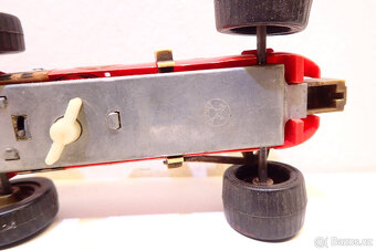 Formule Igra - na setrvač i natahování - Retro Hračky - 4