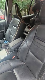 Volvo XC90 - 7 míst - 4