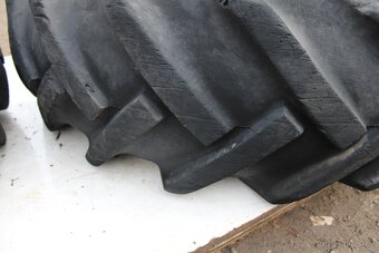 Zetor 6911 7011 zadní kola pneu barum 16,9-28 vzorek 50% - 4