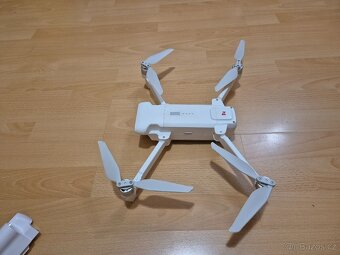 Prodám dron Xiaomi Fimi 8SE - 4