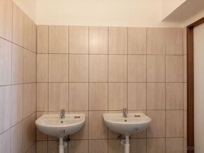 KOLÍN - pronájem víceúčelových prostor u frekventované kom. - 4