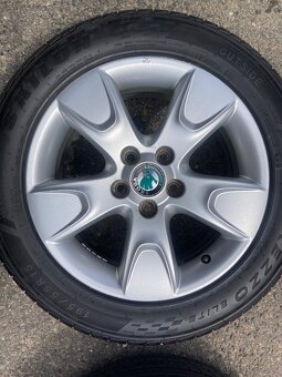 Alu Škoda r15,Roomster,Fabia,letni 195/55 15-7mm - 4