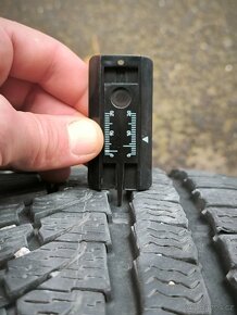 Dvourozměrné pneu Nokian R19 - 4