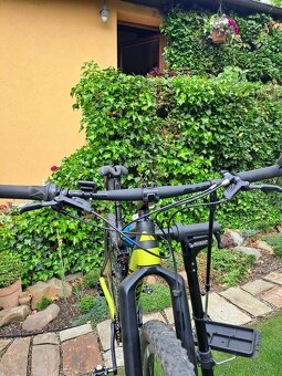 Špičkové XC kolo Canyon Lux Trail CF9.9 model 2019 - 4