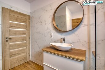 Sympatický bungalov 4+kk s moderním designem - 3 ložnice, te - 4