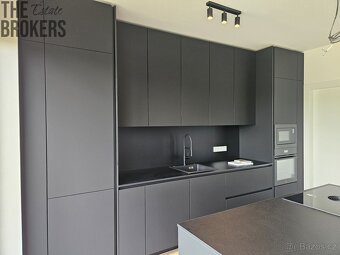 Prodej nízkoenergetického rodinného  domu 179 m2, pozemek 49 - 4