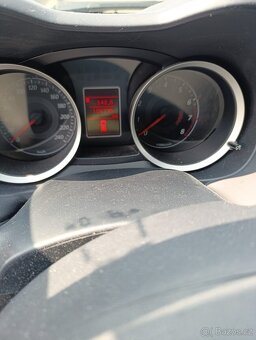 Mitsubishi Lancer 1.5 i - 4