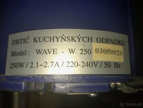 Rohový dřez Franke včetně drtiče kuchyňských odpadků WAVE - 4