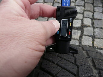 ZIMNÍ PNEU CONTINENTAL 205/60R16 - 4