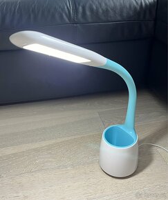 Stolní LED lampička s prostorem na tužky - 4
