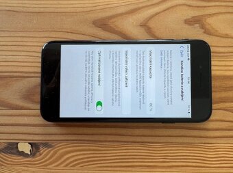 iPhone SE (2020) - 64 GB - 4