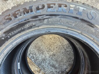 Pneu M+S 205/60 R16 - 4