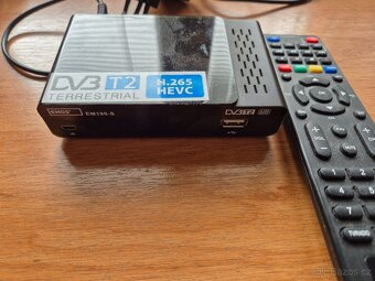Sharp LC32LE244E - 4