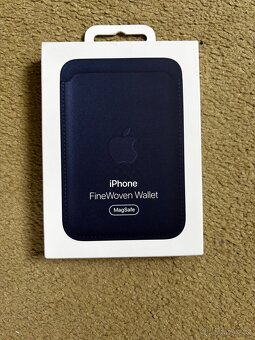Originální Apple MagSafe peněženka - 4