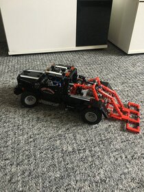 LEGO 9395 TECHNIC - ODTAHOVÝ PICKUP - 4