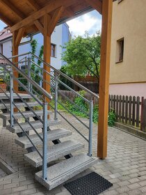 Prodám samonosné schodišťové stupně (7ks) - 4