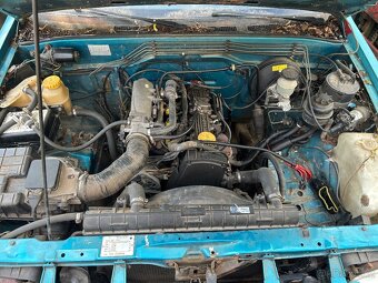 Opel Frontera 2.0i sport rok 1995 díly - 4