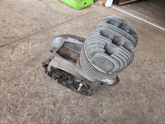 Motor Jawa 350 panelka typ 360 - 4