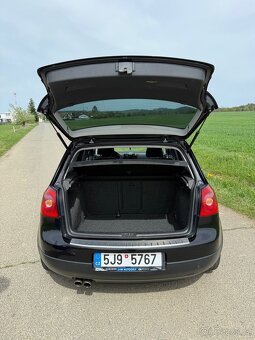 VW Golf 5 - 4