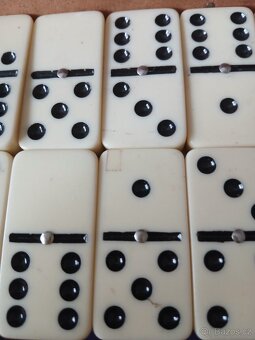 Starožitné domino - 4