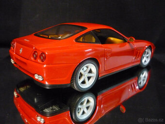 Ferrari 550 Maranello Hot Wheels 1/18 - 4