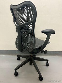 Kancelářská židle Herman Miller Mirra 2 - top stav - 4