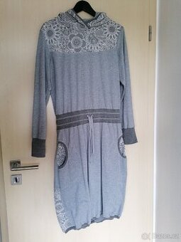 Světle šedé teplákové šaty The Tailors, v. M - 4