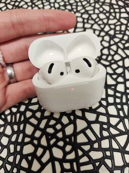 Apple AirPods 4 - 4