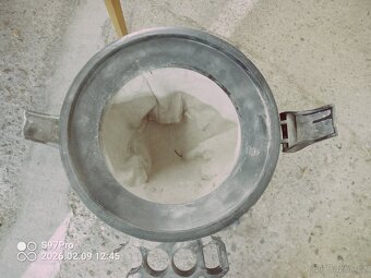 Průmyslový vysavač - lehké poškození - 4