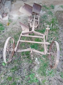 Prodám dvouradličný pluh obracák - 4