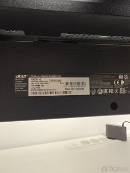 27"  Acer Predator XB273UNX 275 Hz - 4