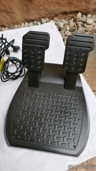 Volant Thrustmaster T150 pro PS4, PS3 a PC - 4