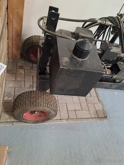 Štípačka dříví - 4