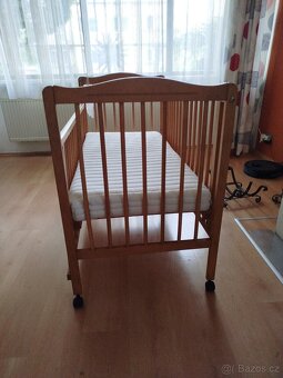 Rozkládací dětská postýlka - 4