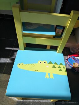 Prodám dětský stůl+židle a lavici - 4