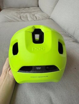 Cyklistická přilba POC Axion - 4