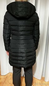 Péřový kabát Tommy Jeans - 4