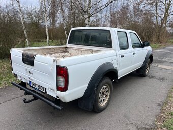 Navara D22 4x4 offroad - 4