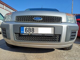 Ford Fusion - 4