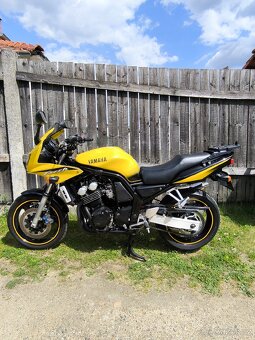 Yamaha FZS 600 - 4